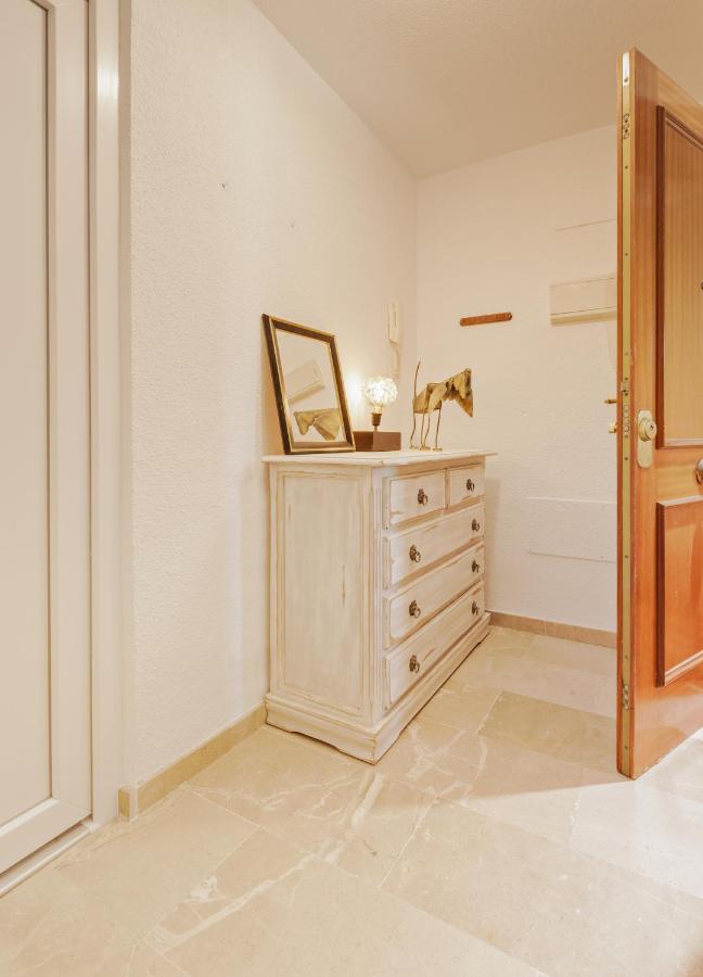 Fresh Penthouse With Great Sea Views *