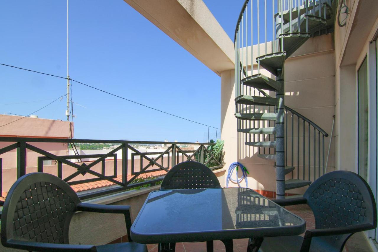 Apartamento Con Amplia Terraza Y Piscina - Bahía *