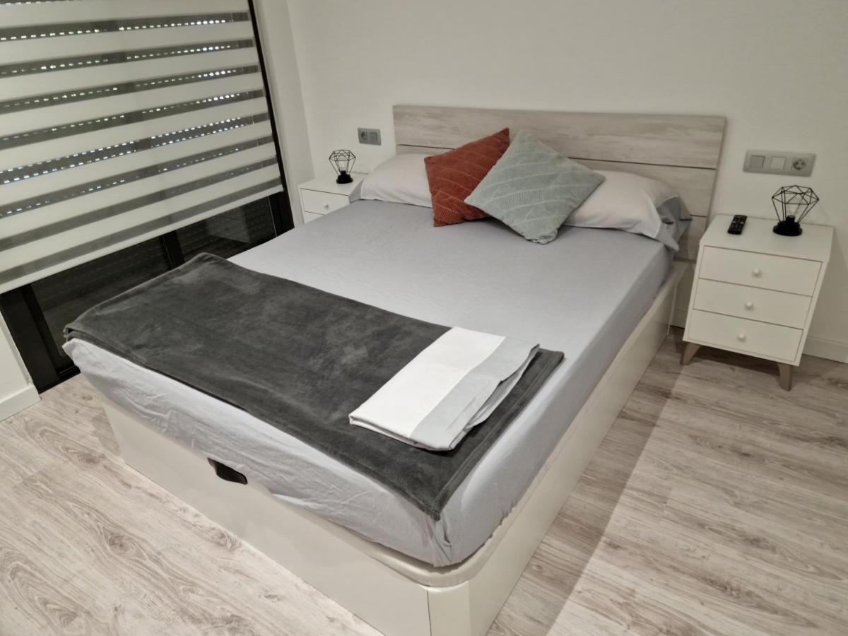 Moderno Duplex Y Piscina Rosas