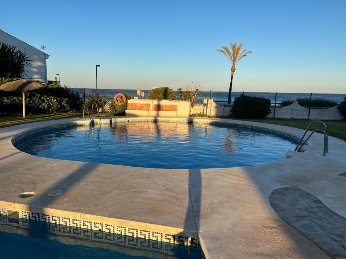 Urbanización Marina De Apartamento Casares
