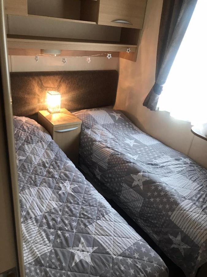 Campsite Maestrat Park Static Homes, Motorhomes, Caravans & Tents