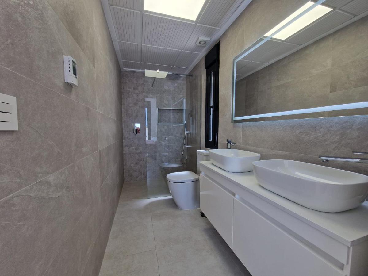 Villa Premium Strandnaera Lo Pagan -byggd 2020 *