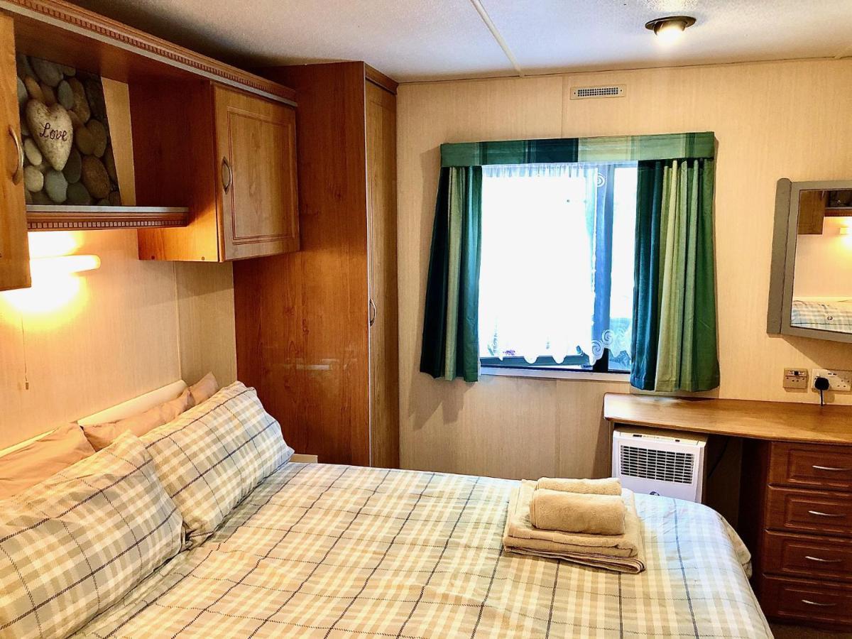 Campsite Maestrat Park Static Homes, Motorhomes, Caravans & Tents *