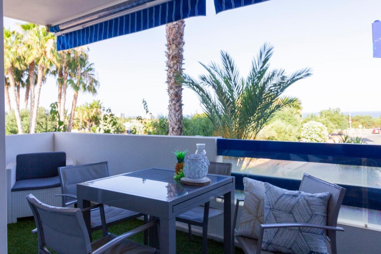 Apartamento Pink Calm-vistas Al Mar Y Piscina.free Parking
