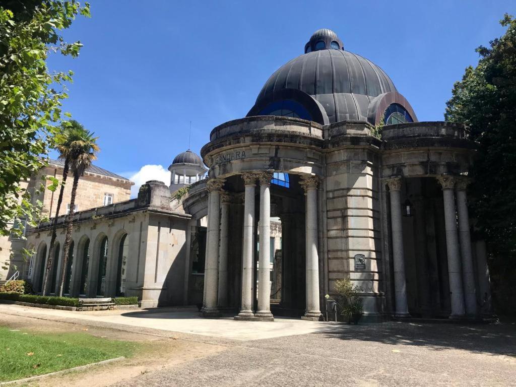 Apartamento Edificio Histórico Mondariz-balneario, Tranquilidad, Ideal El Teletrabajo