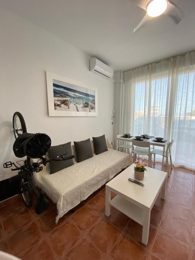 Beachside Studios: Ground Floor Retreat With Bikes & Water Sports Apartment La Manga del Mar Menor