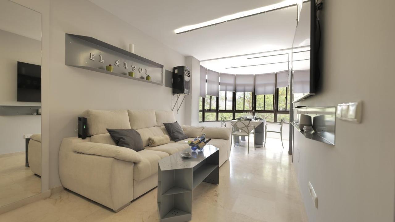 El Arbol - Rooftop Pool - Puerto Deportivo Apartment *