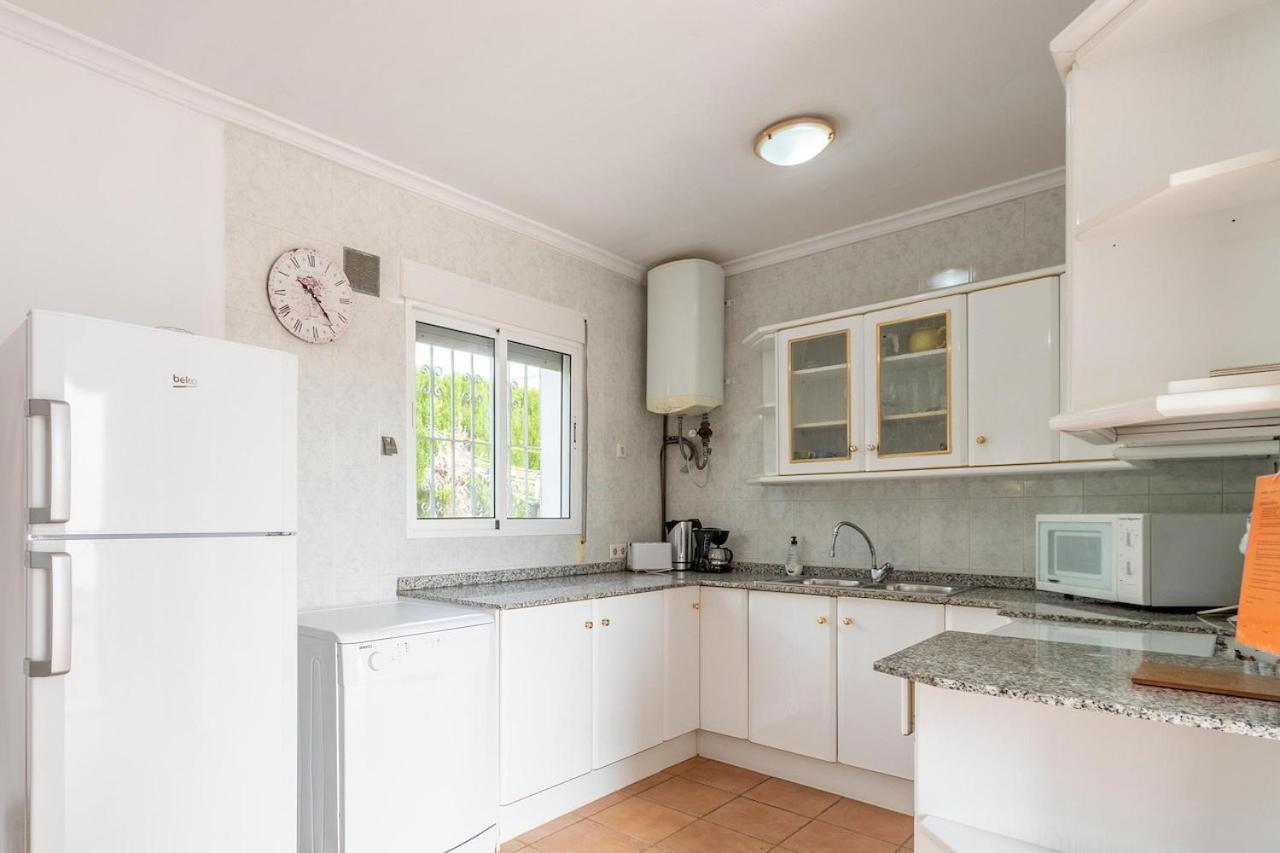 Holiday home 90m2, Airco 2, Pool 5x10, Sandy 200m, Wifi, Carport For 2 Cars. *