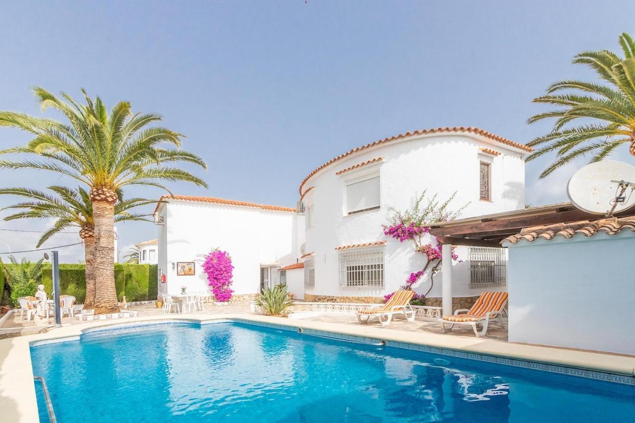 90m2, Airco 2, Pool 5x10, Sandy 200m, Wifi, Carport For 2 Cars. Holiday home