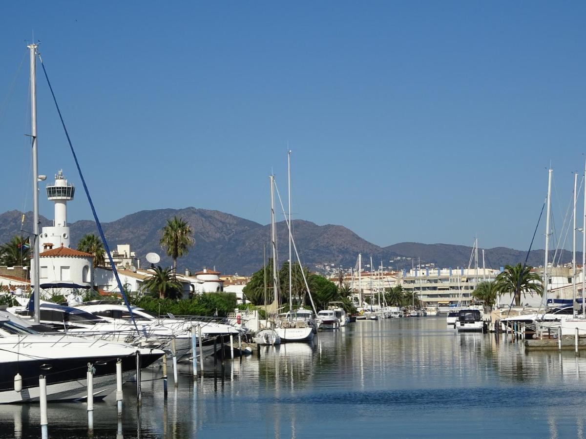 - Nº7 Empuriabrava