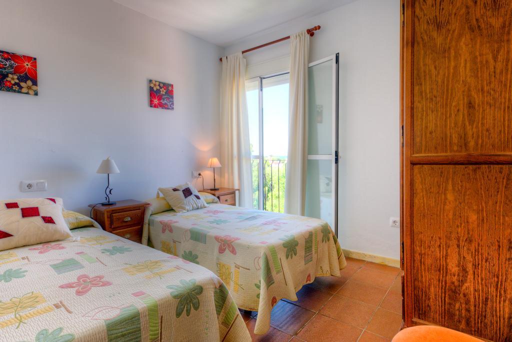 Costa Trafalgar Apartamento *