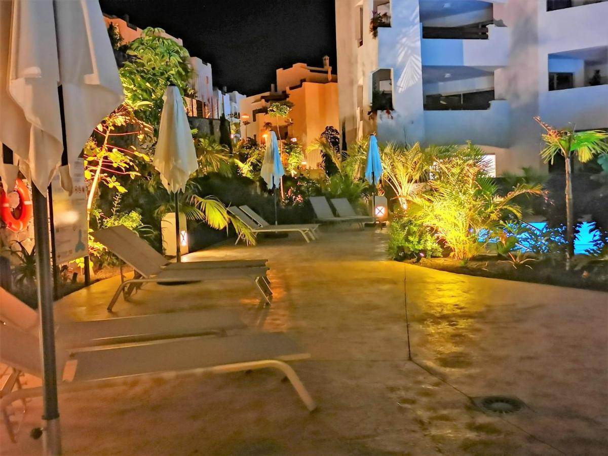 Brand New Surrounded By Tropical Gardens! Apartamento *