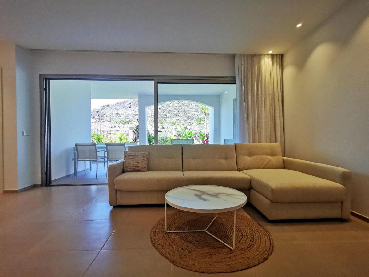 Brand New Surrounded By Tropical Gardens! *