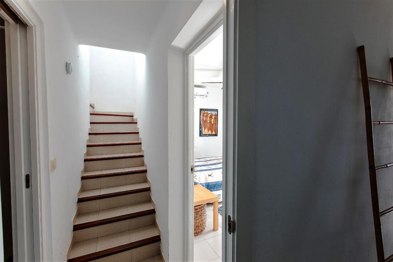 House With Terrace, Amazing Views And Private Shared Pool Holiday home *
