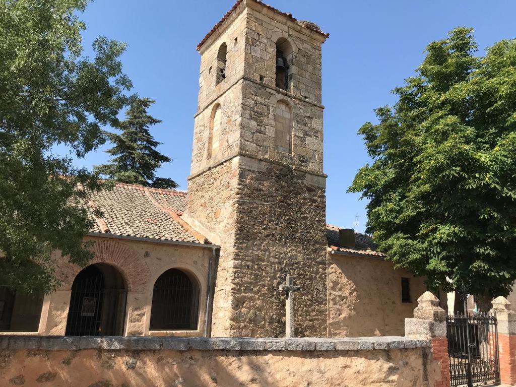 Cigüeñas De Navillas Navas de Riofrío