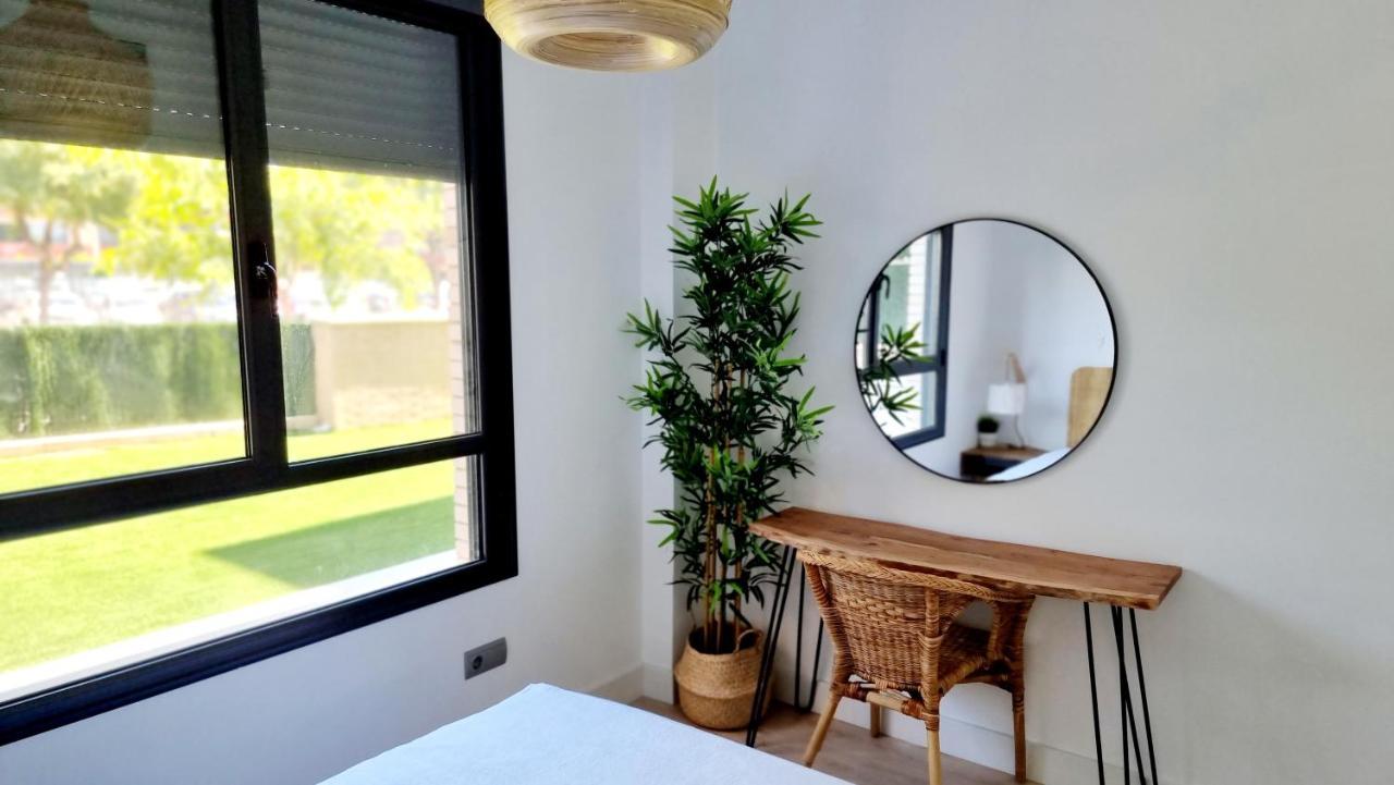 Apartamento Diseño Con Jardín Privado A 100 Metros Del Mar *