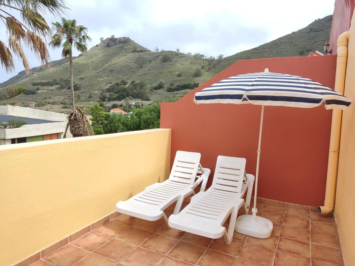 Cheerful 3 Bedroom Town House With Garage Holiday home *