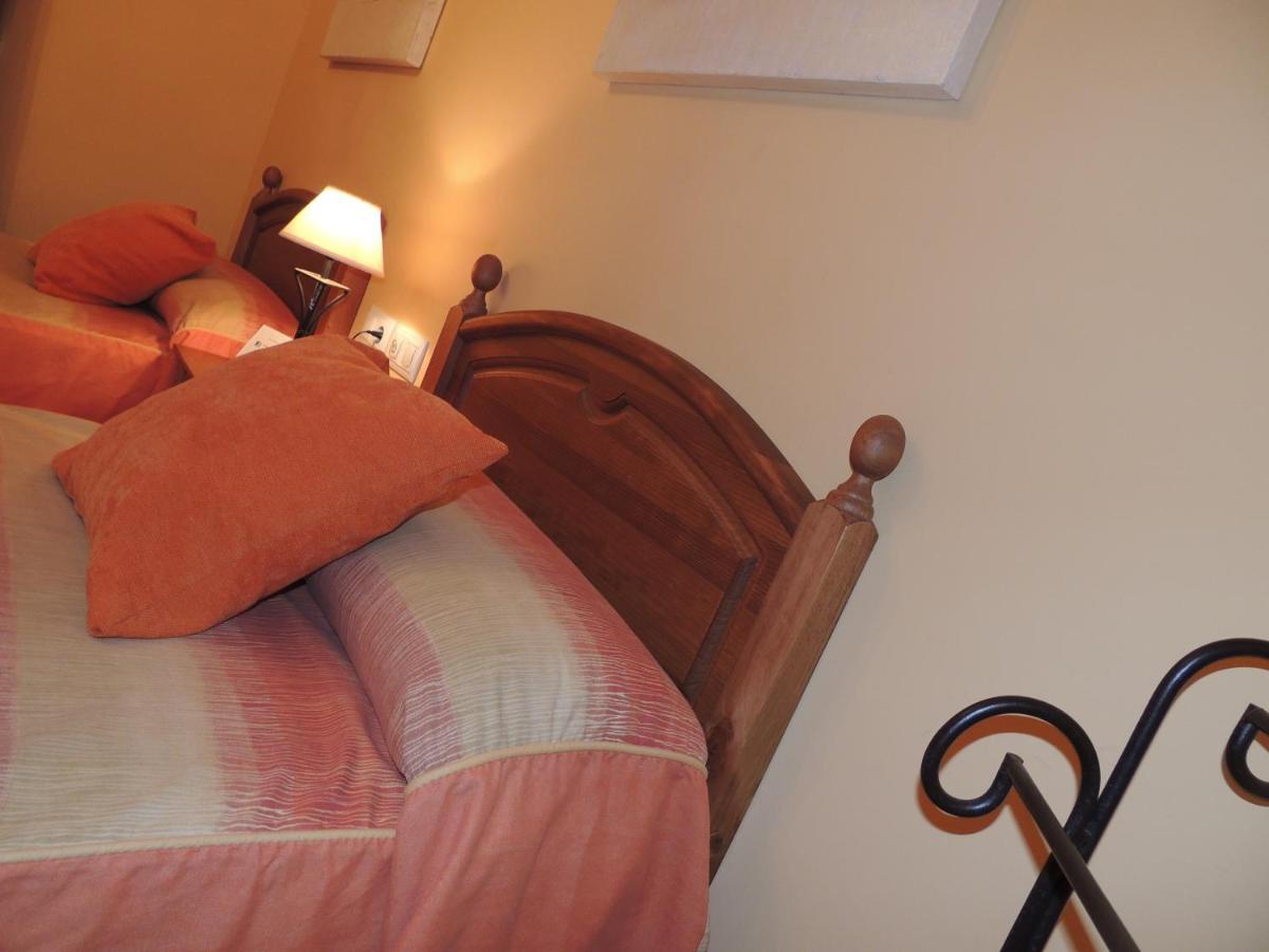 Casa La Mercedes Guest house Ballobar