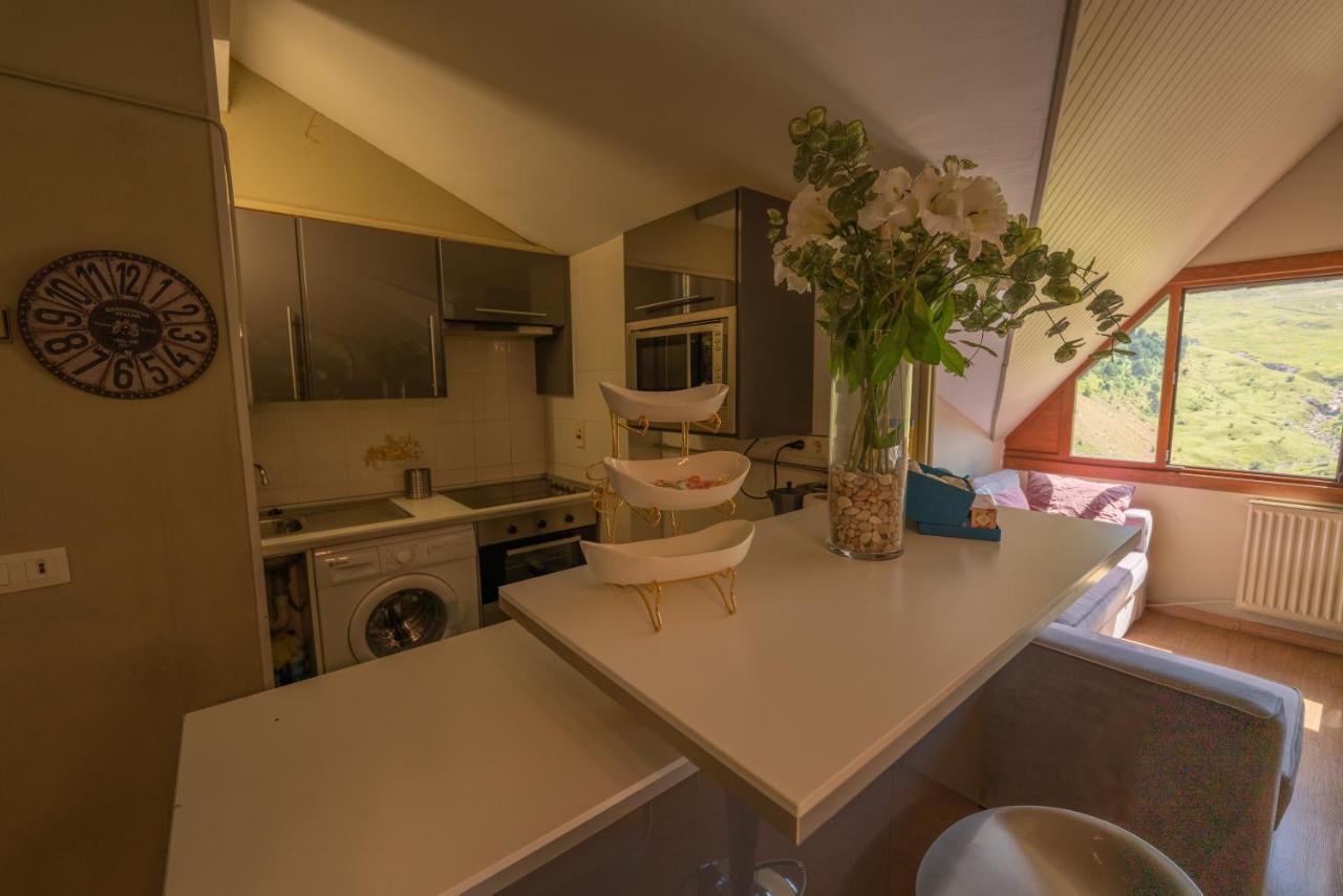 Inmobiliaria - Admite Mascotas Apartamento *