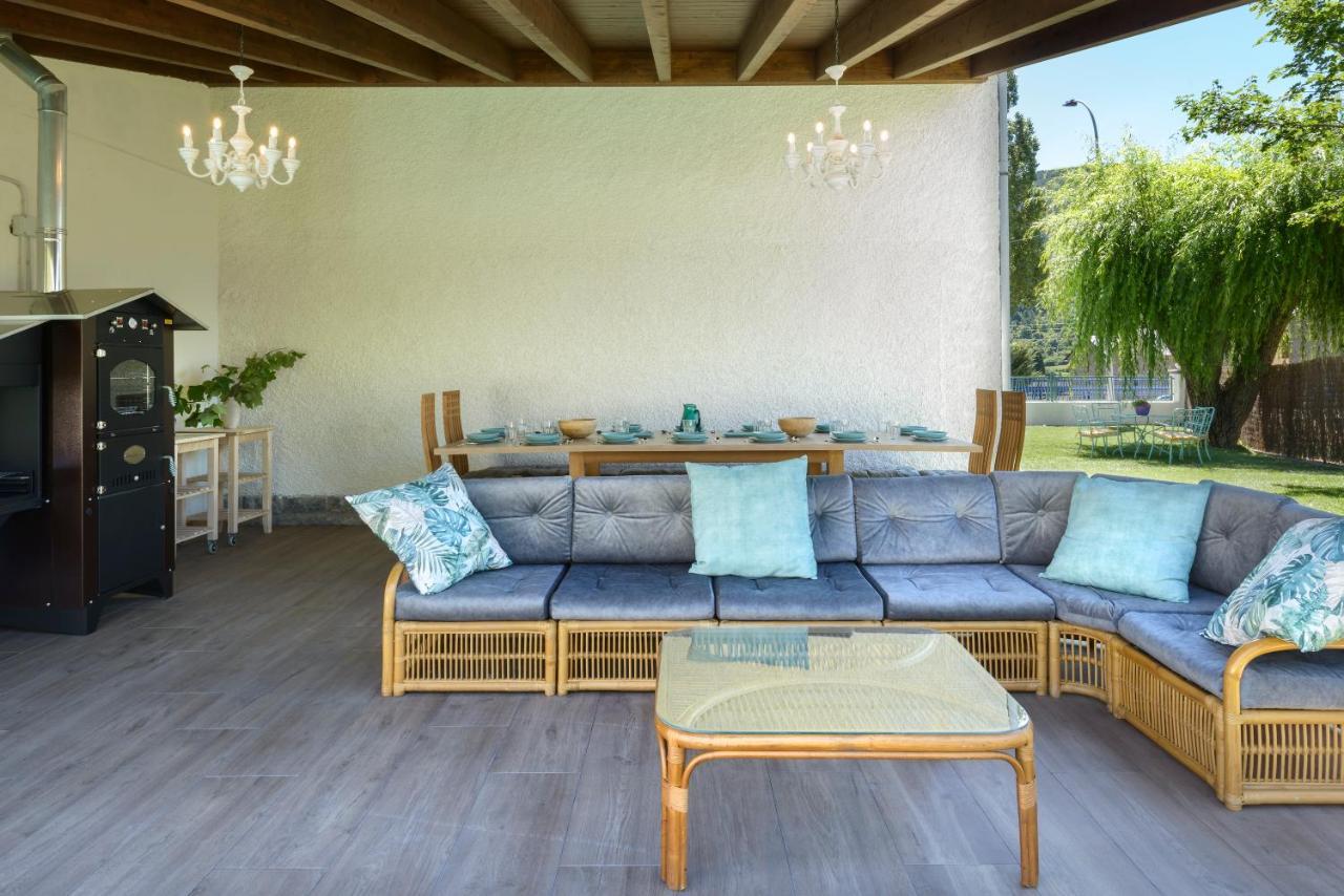 Margarita Villa *