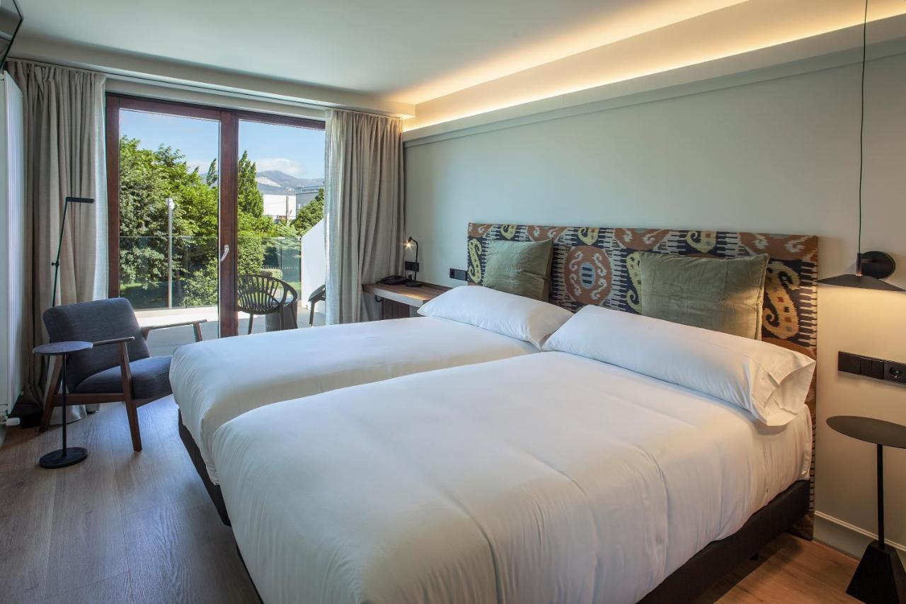 Blanco 4* Navia