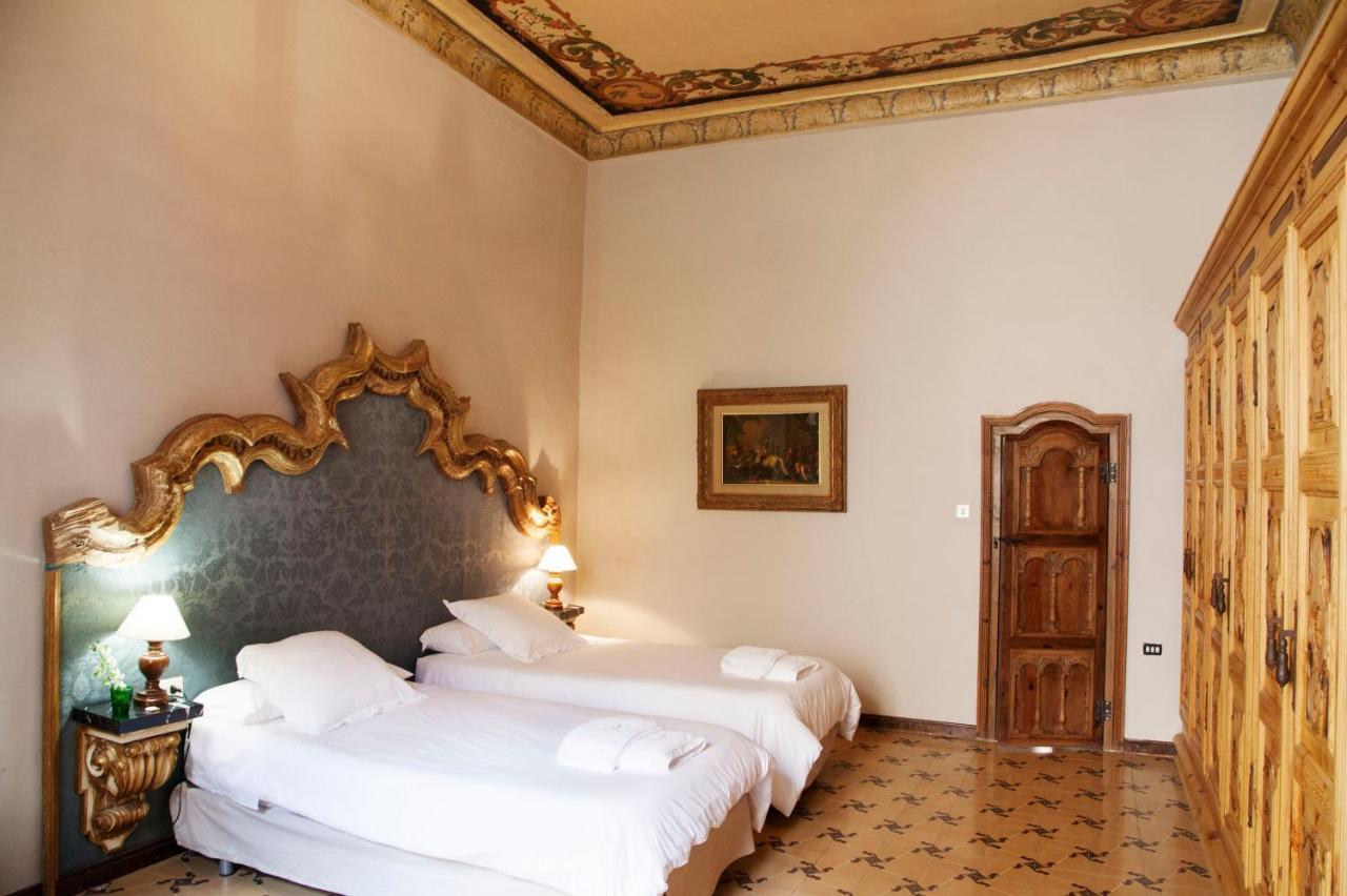 Lo Palauet De La Muralla 2*