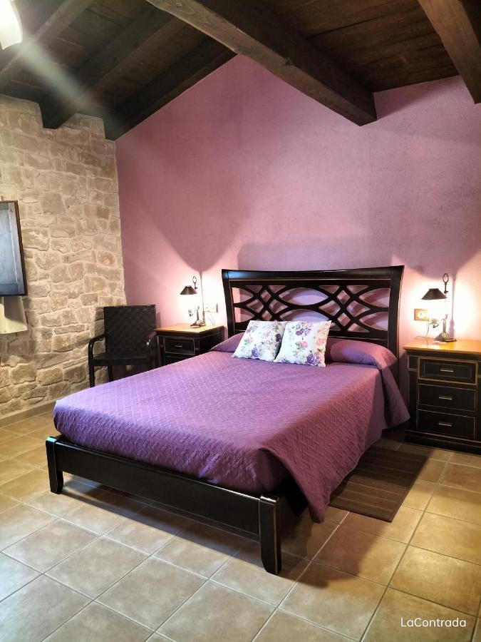 La Contrada Country house