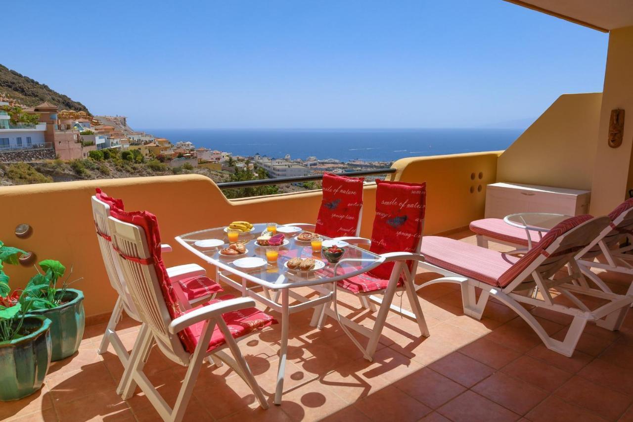 Great View From Roque Del Conde *