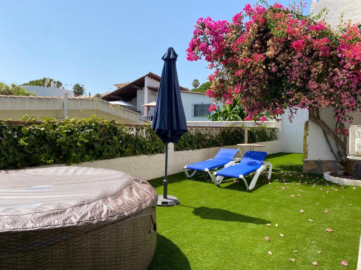 Independent House El Bosque *