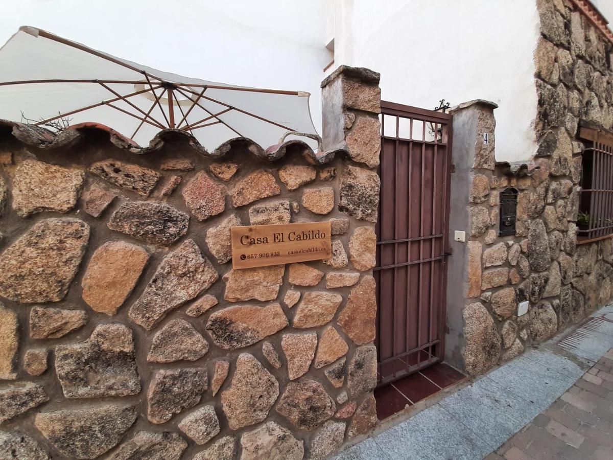 Casa Con Patio Y Chimenea En Piedralaves