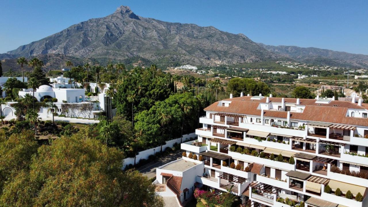 Lomas Del Club - Eaw Homes Apartment