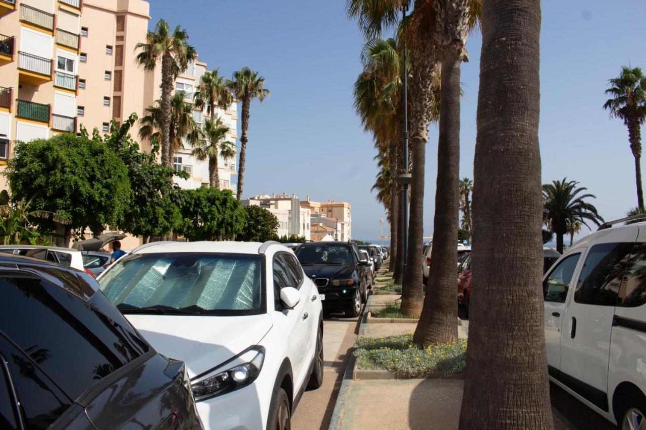 Larios Dos 504. Estudio Con Vistas Al Mar Cerca De La Playa *