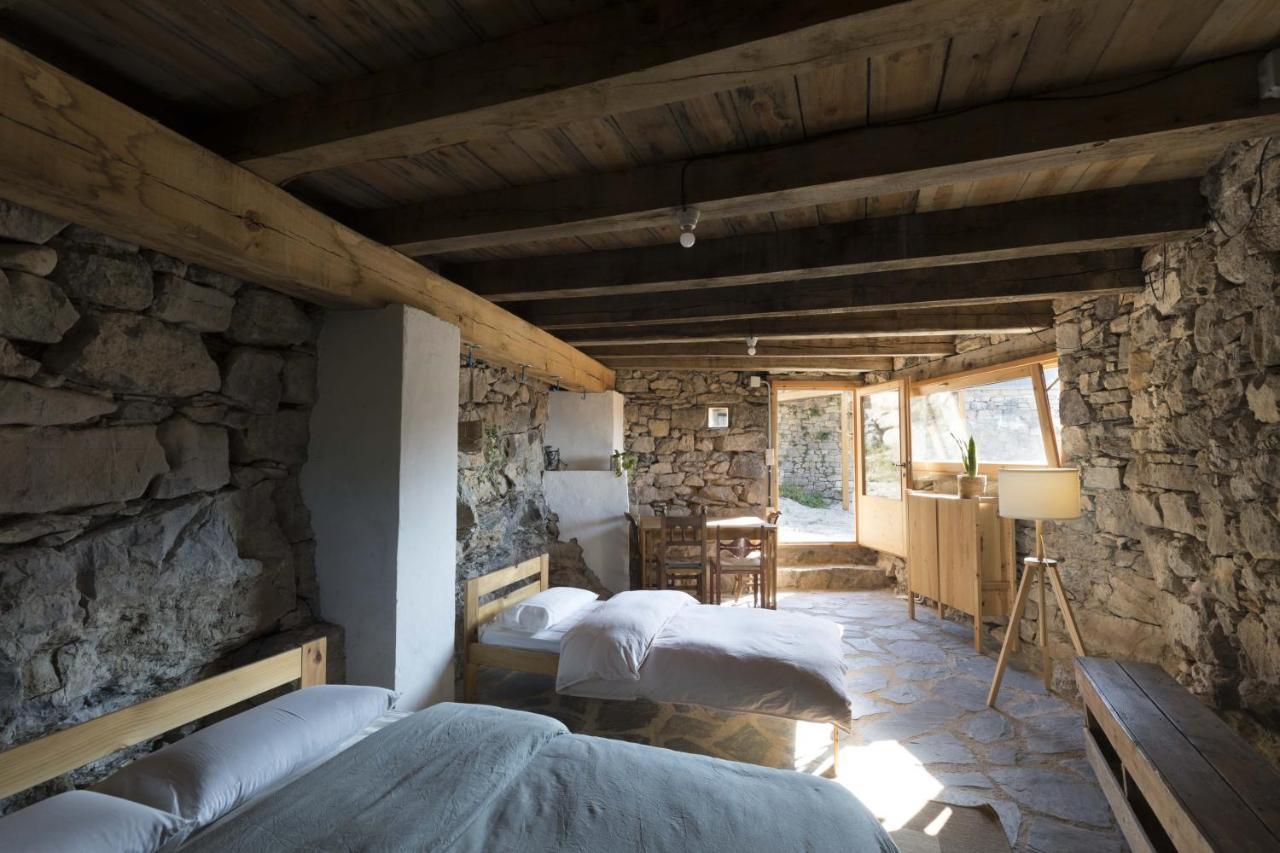 El Negre Hostal Ogassa