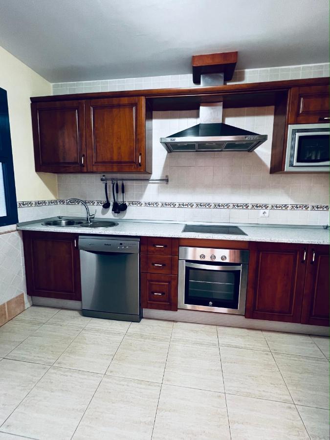 Lovely Almudena With Private Pool Playa Blanca (Lanzarote)