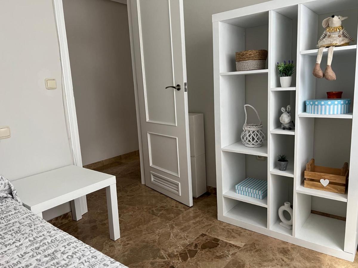 Apartamento La Calahorra Con Parking Gratuito * Cordoba