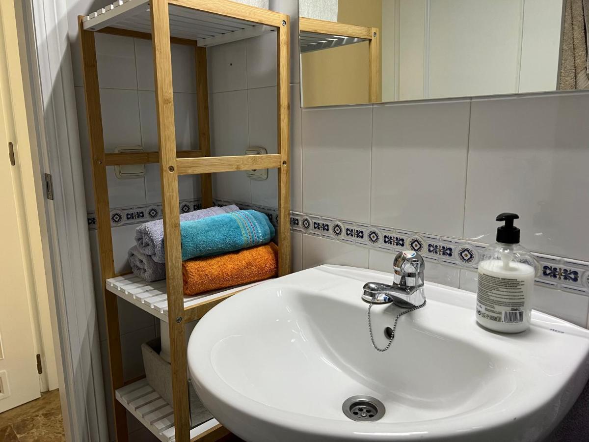 Apartamento La Calahorra Con Parking Gratuito Apartment Cordoba