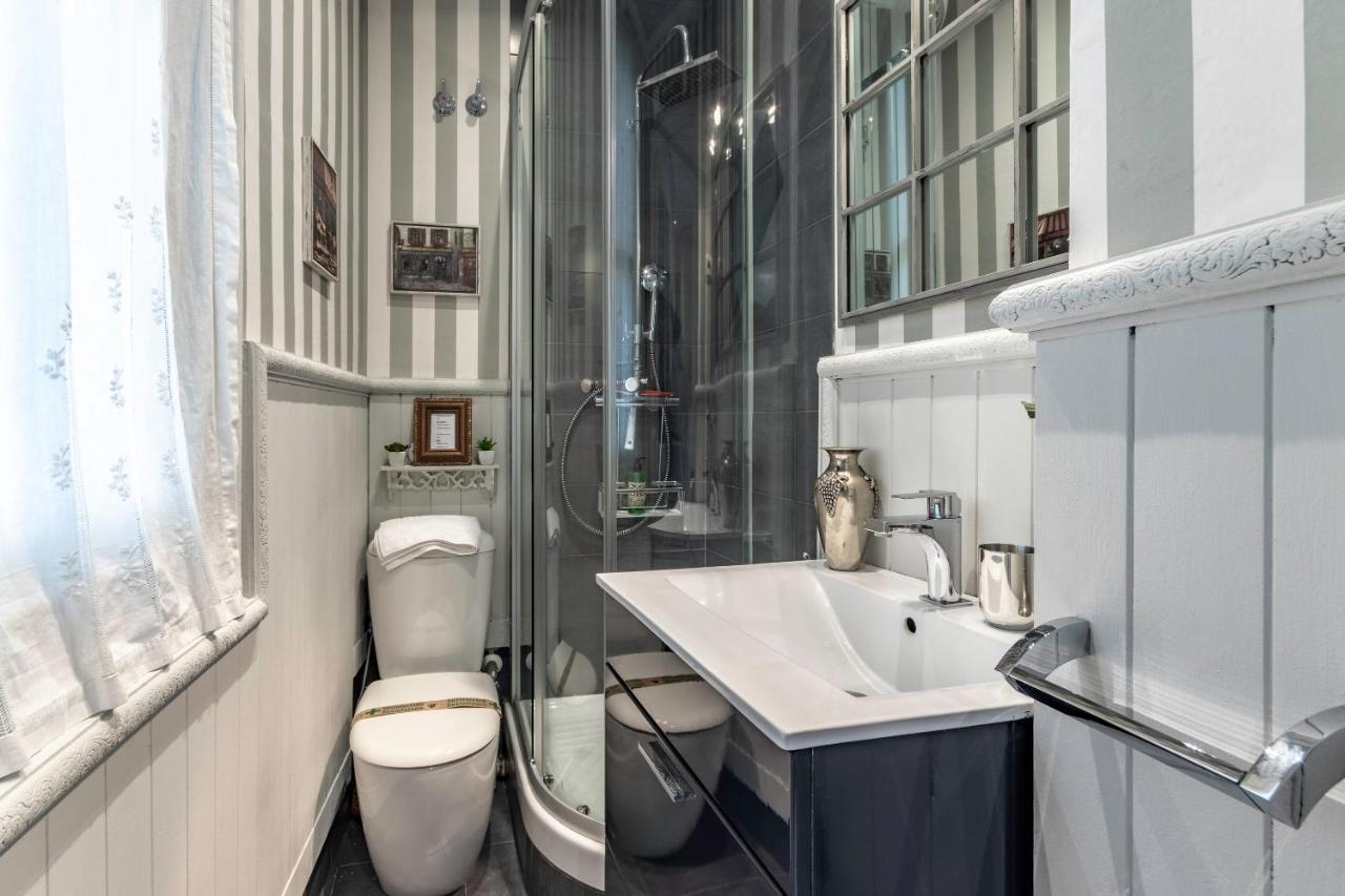 Arte Iii By Aston Apartment *