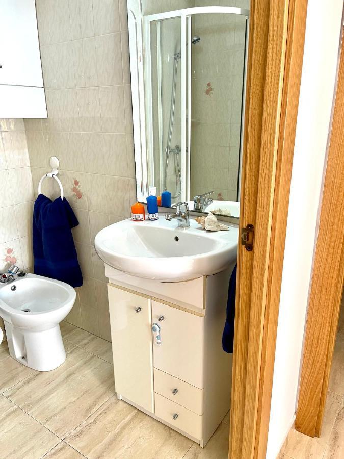 Apartbeach Santa Elena Climatizado Parking Y Junto Playa Capellans Apartment