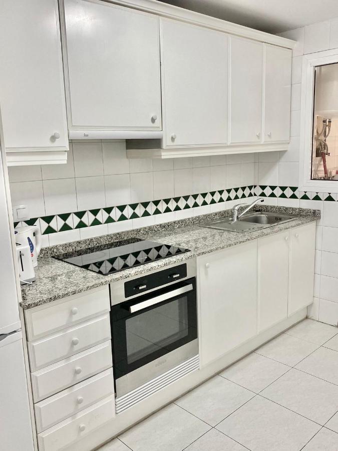 Apartment Golf Hoyo 18 4-6 Pax. Piscina, Wifi, Parking Privado.