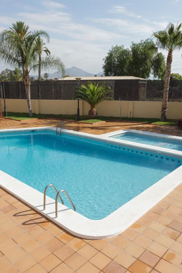 Hospedium Abril Hotel 3*