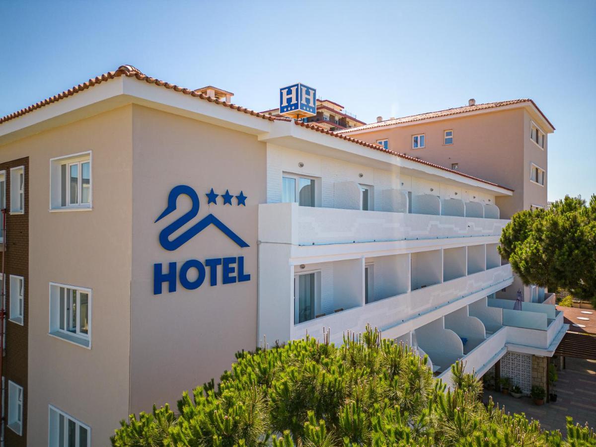 Pato Rojo Hotel