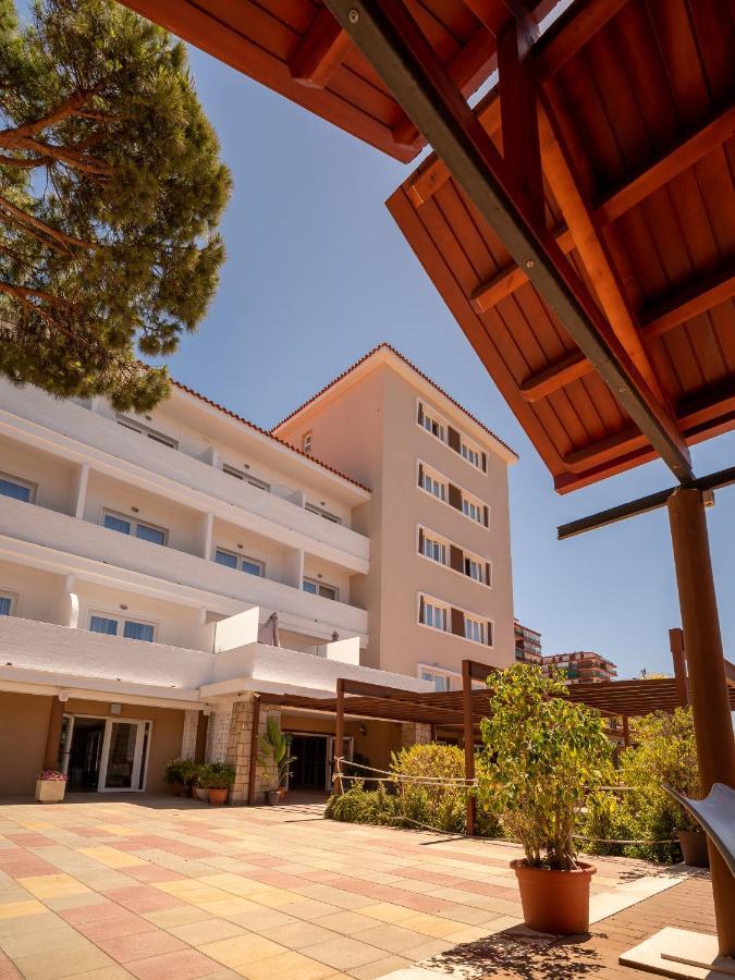 Hotel Pato Rojo 3*