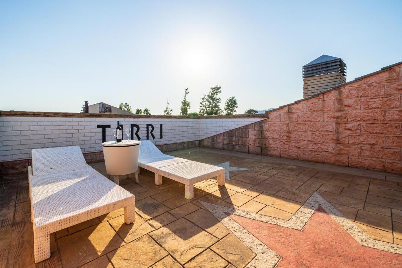 Luxury Rock Tirri *