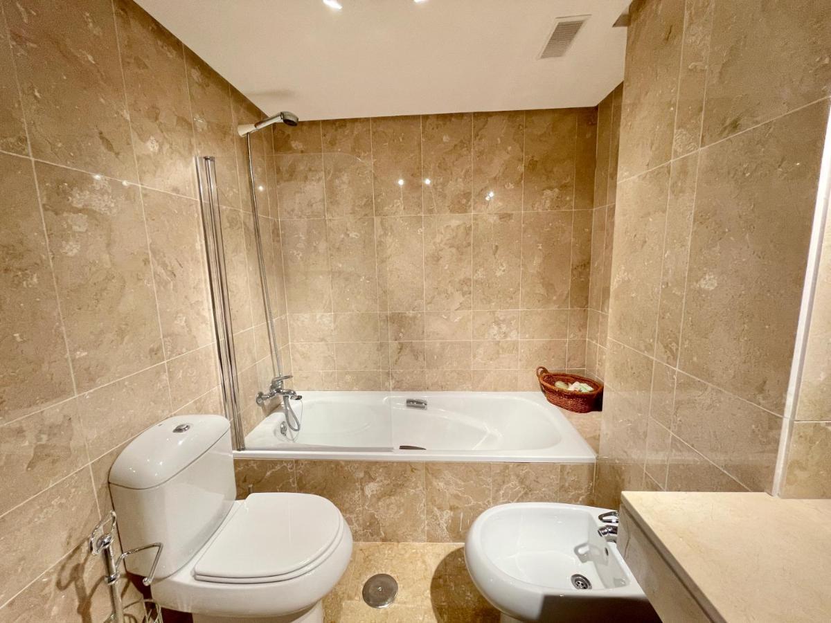 Lomas Del Club - Eaw Homes Apartment