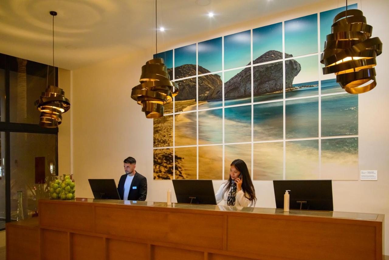 Cabogata Hotel