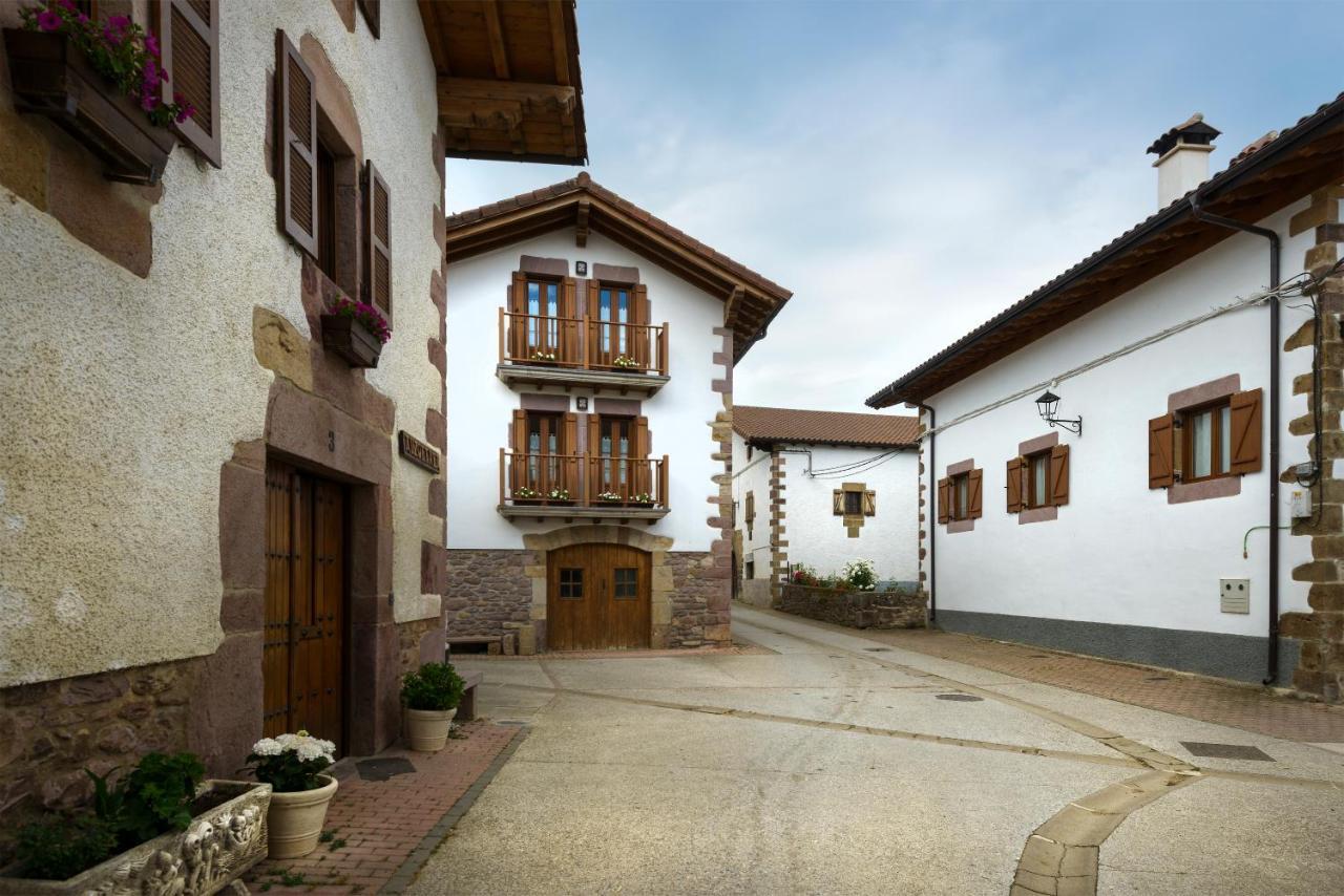 Rural Iribarnia Hotel 3*