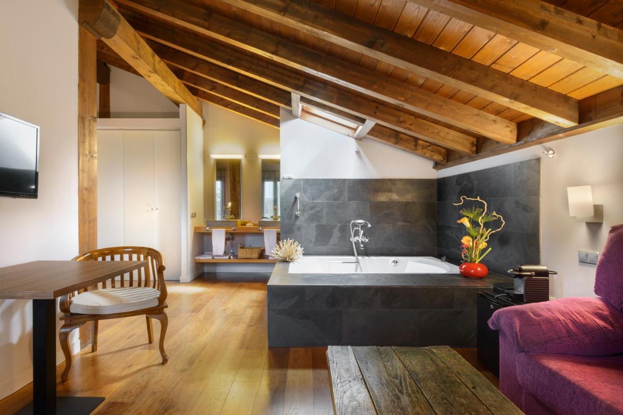 Rural Iribarnia Hotel 3*