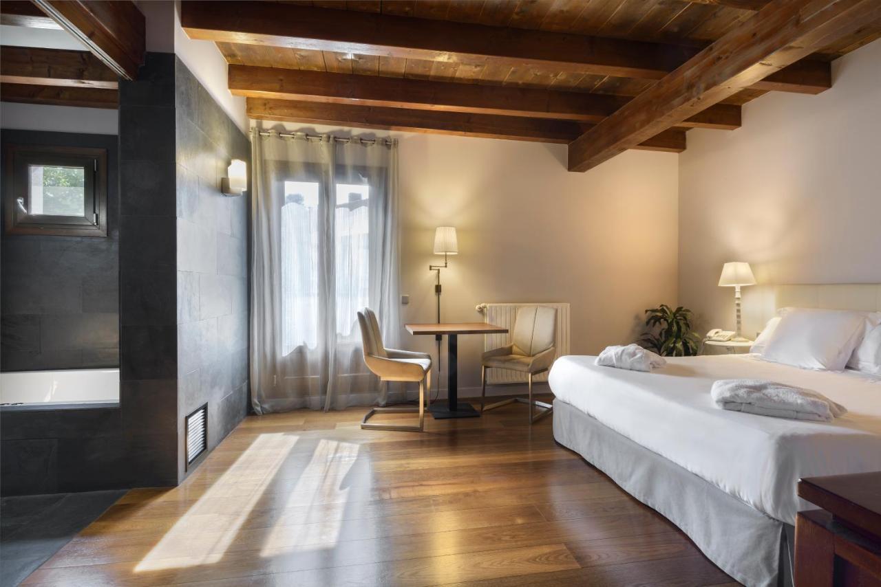 Hotel Rural Iribarnia Lantz