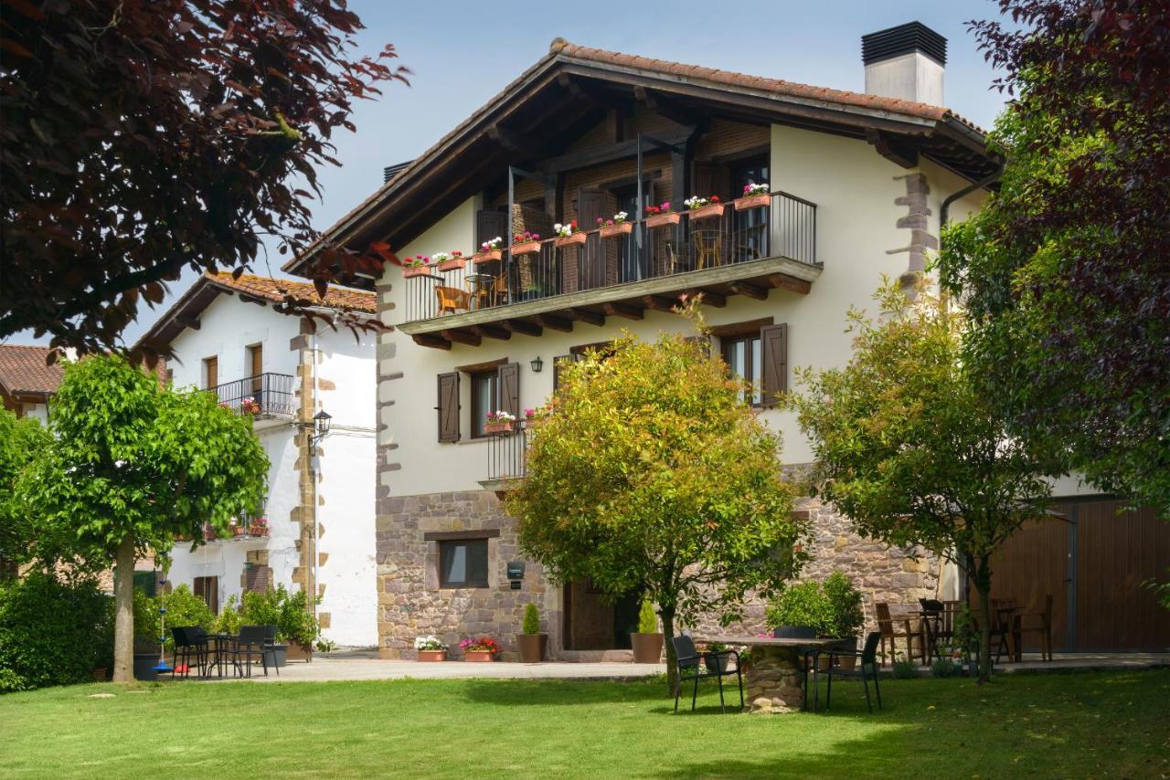 Hotel Rural Iribarnia Lantz