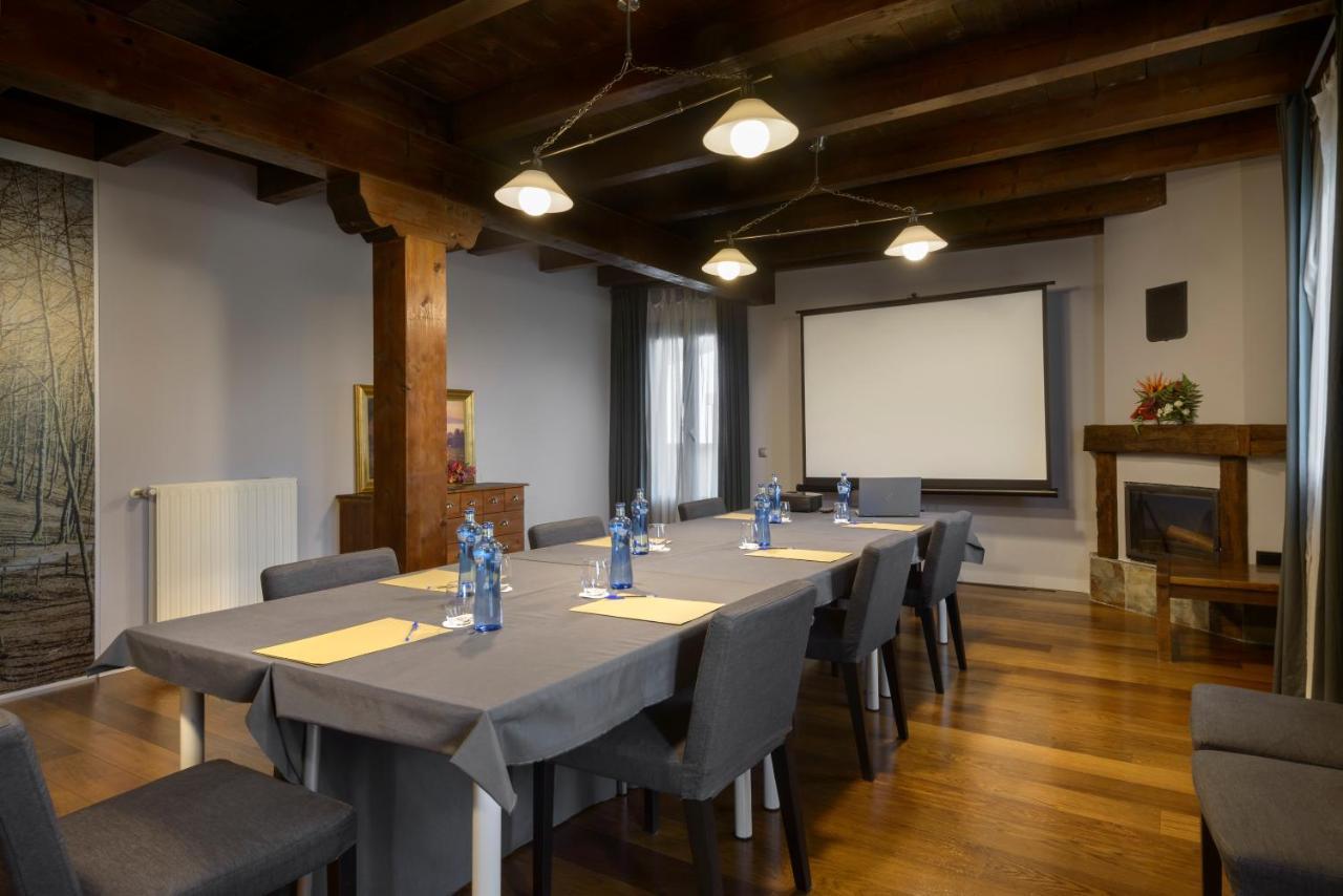 Rural Iribarnia Hotel 3*